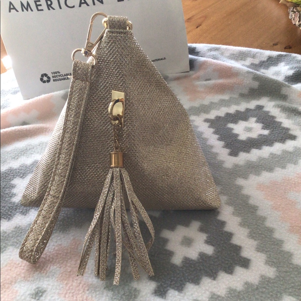 Beautiful triangle hand bag
